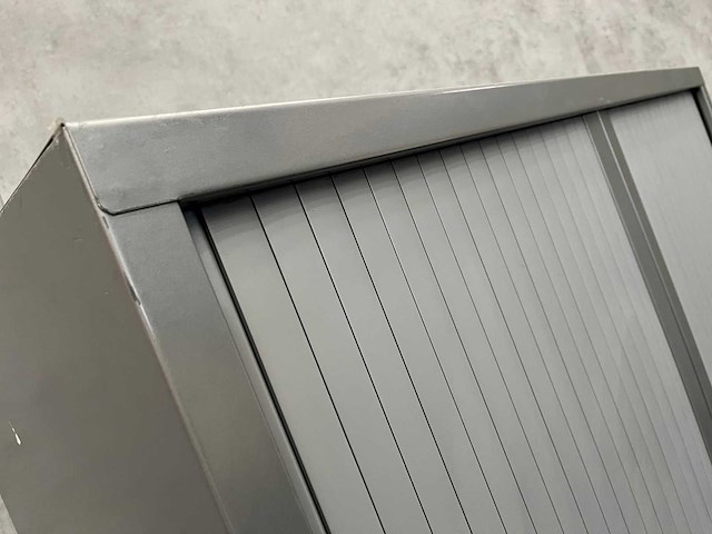 Hoge stalen roldeurkast - afbeelding 2 van  5