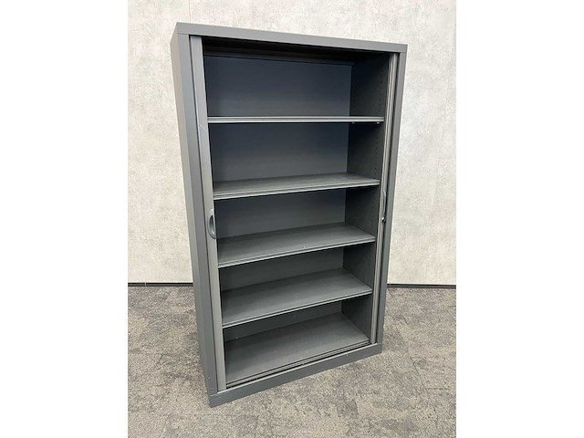 Hoge stalen roldeurkast - afbeelding 1 van  3