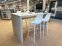 Hoge tafel met 4 barkrukken - afbeelding 2 van  4