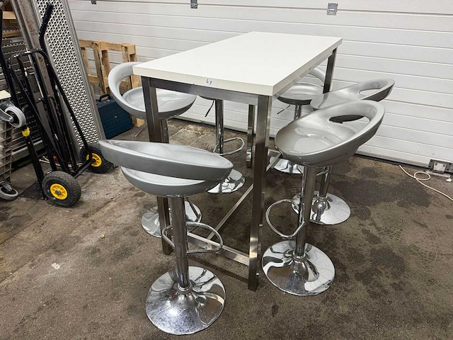 Hoge tafel met 6 krukken - afbeelding 1 van  2