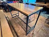 Hoge tafel met stalen frame - afbeelding 1 van  5