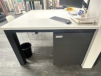 Hoge tafel met tussenwand - afbeelding 8 van  8