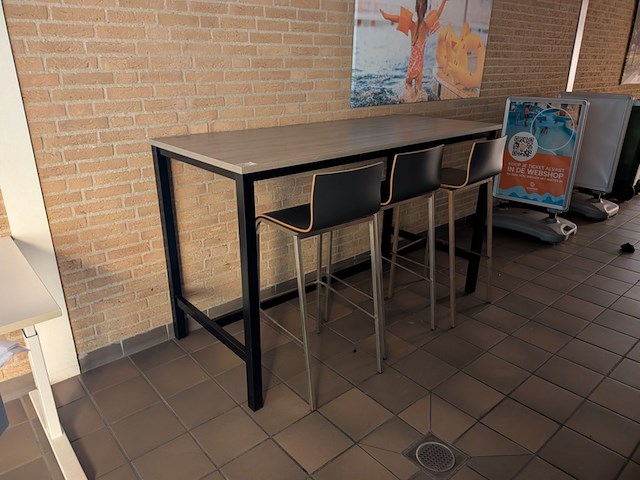 Hoge vergadertafel met 3x kruk - afbeelding 1 van  7
