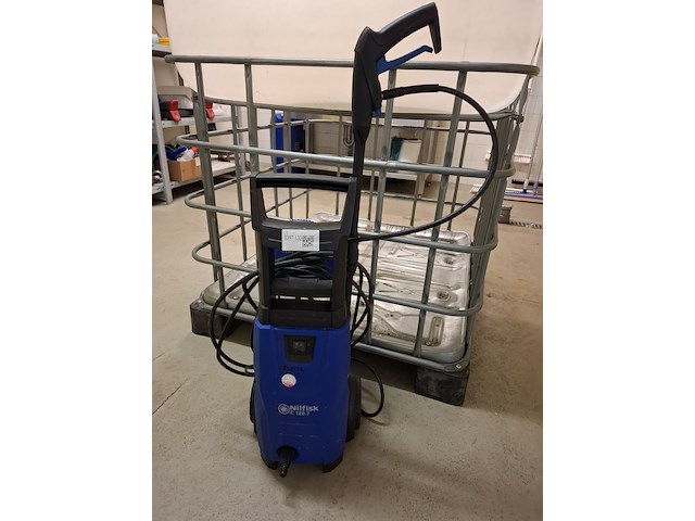 Hogedrukreiniger met slang en ibc container - afbeelding 1 van  7