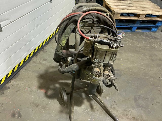 Hogg pneumatic verfspuitmachine - afbeelding 4 van  7