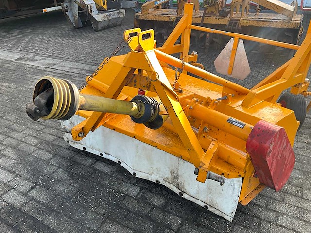 Holaras a-170 straatveegmachine - afbeelding 4 van  9