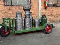 Holder 1955 1-cilinder oldtimer tractor + originele melkwagen, trh-44-x - afbeelding 2 van  48