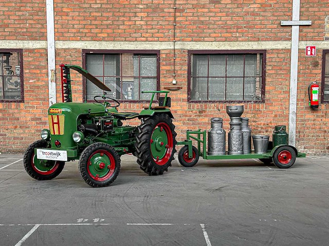 Holder 1955 1-cilinder oldtimer tractor + originele melkwagen, trh-44-x - afbeelding 12 van  48