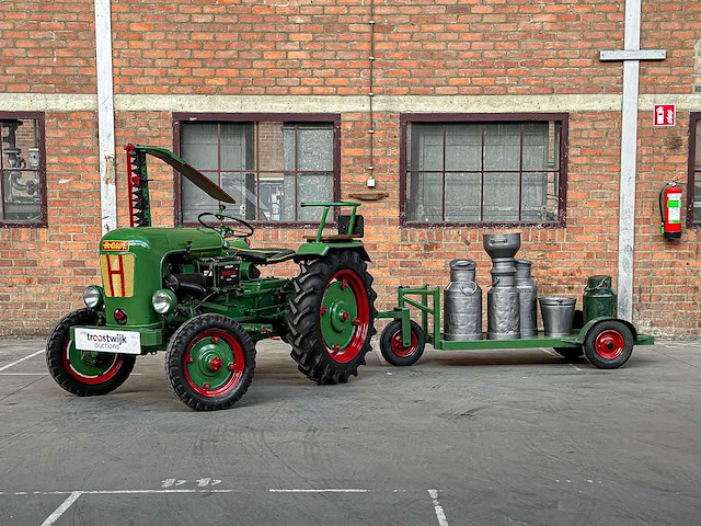 Holder 1955 1-cilinder oldtimer tractor + originele melkwagen, trh-44-x - afbeelding 23 van  48