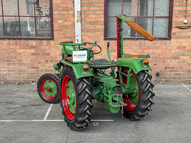 Holder 1955 1-cilinder oldtimer tractor + originele melkwagen, trh-44-x - afbeelding 38 van  48