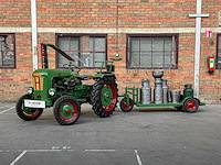 Holder 1955 1-cilinder oldtimer tractor + originele melkwagen, trh-44-x - afbeelding 12 van  51