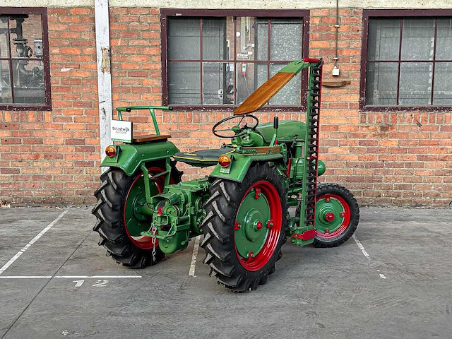 Holder 1955 1-cilinder oldtimer tractor + originele melkwagen, trh-44-x - afbeelding 28 van  51