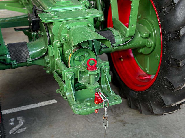 Holder 1955 1-cilinder oldtimer tractor + originele melkwagen, trh-44-x - afbeelding 31 van  51