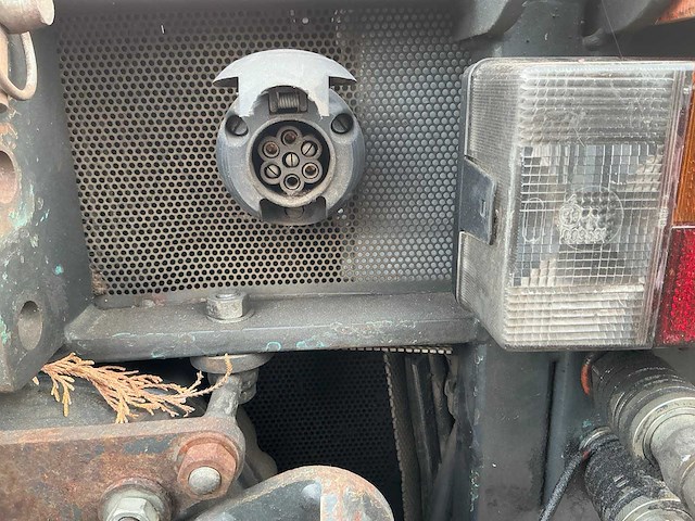 Holder 202 vierwielaangedreven landbouwtractor - afbeelding 13 van  42