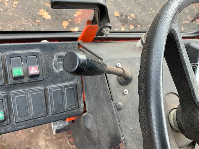 Holder 202 vierwielaangedreven landbouwtractor - afbeelding 19 van  42