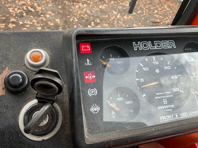 Holder 202 vierwielaangedreven landbouwtractor - afbeelding 20 van  42