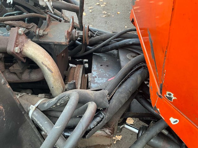 Holder 202 vierwielaangedreven landbouwtractor - afbeelding 31 van  42