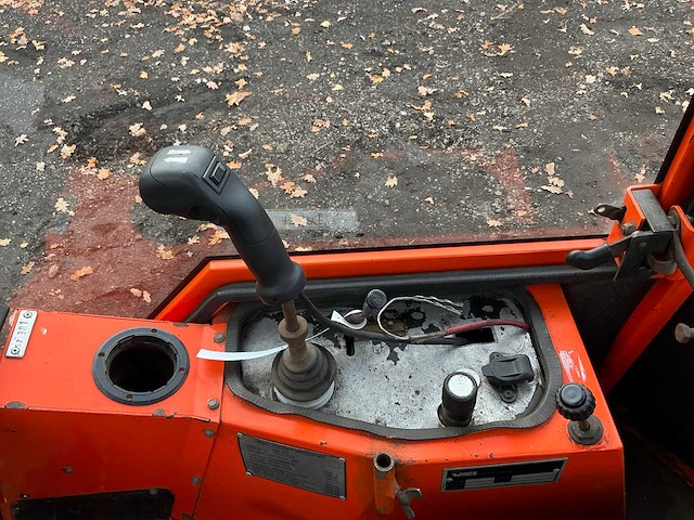 Holder 202 vierwielaangedreven landbouwtractor - afbeelding 22 van  42