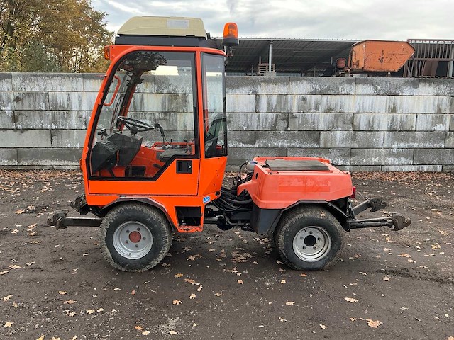 Holder 202 vierwielaangedreven landbouwtractor - afbeelding 12 van  42