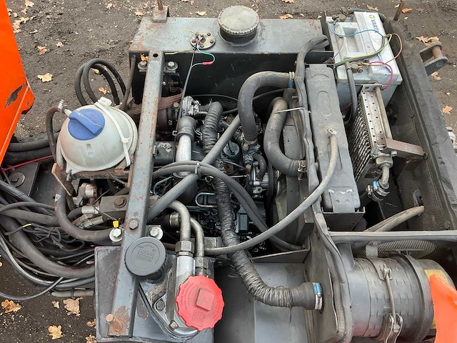 Holder 202 vierwielaangedreven landbouwtractor - afbeelding 28 van  42