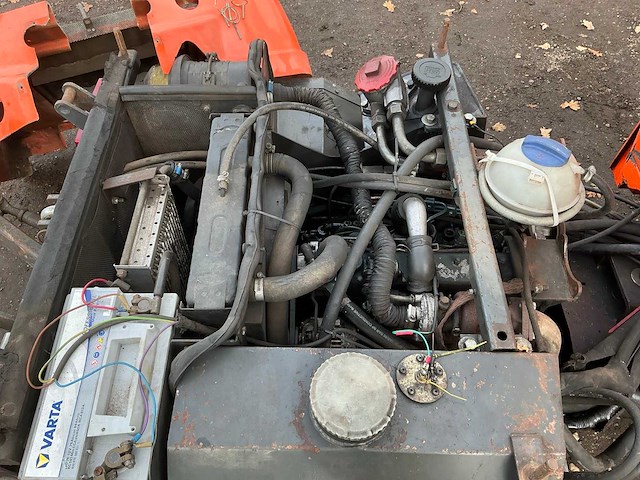 Holder 202 vierwielaangedreven landbouwtractor - afbeelding 30 van  42