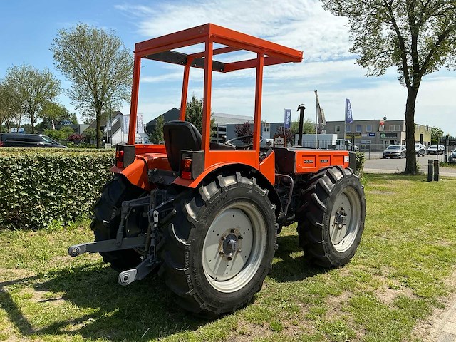 Holder a60 kniktractor 4x4 - afbeelding 10 van  12