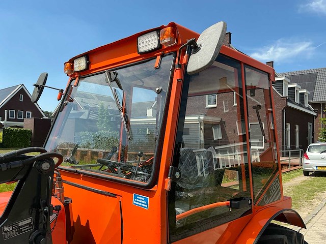Holder c860 vierwielaangedreven kniktractor - afbeelding 9 van  26