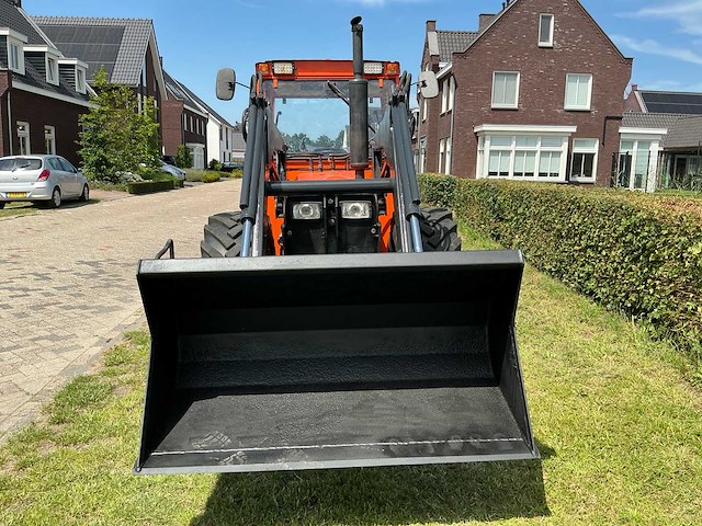 Holder c860 vierwielaangedreven kniktractor - afbeelding 24 van  26