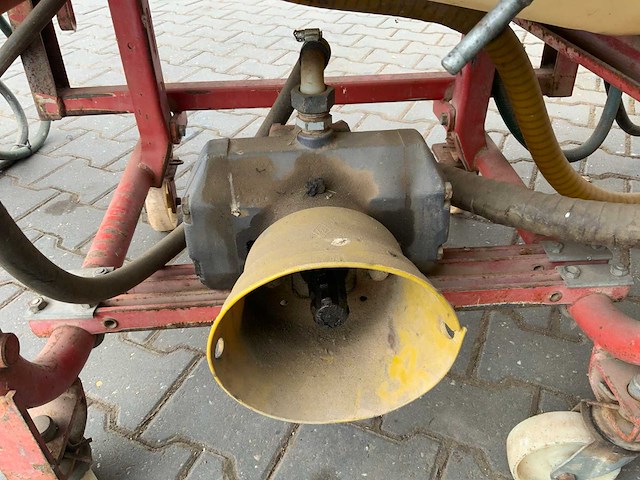 Holder gedragen veldspuit - afbeelding 14 van  17