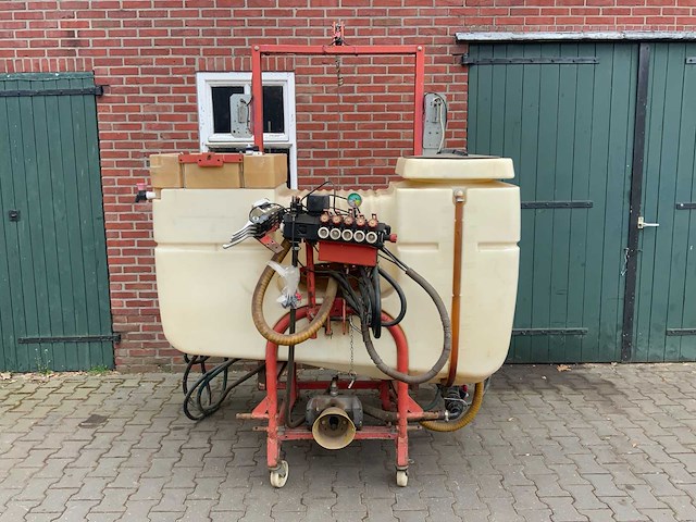 Holder gedragen veldspuit - afbeelding 1 van  17