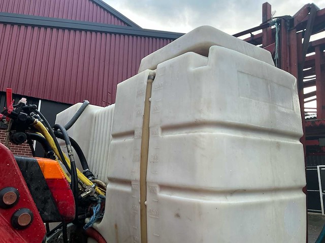 Holder is1000 gedragen veldspuit 21m - afbeelding 12 van  20