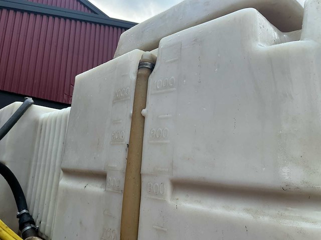 Holder is1000 gedragen veldspuit 21m - afbeelding 13 van  20