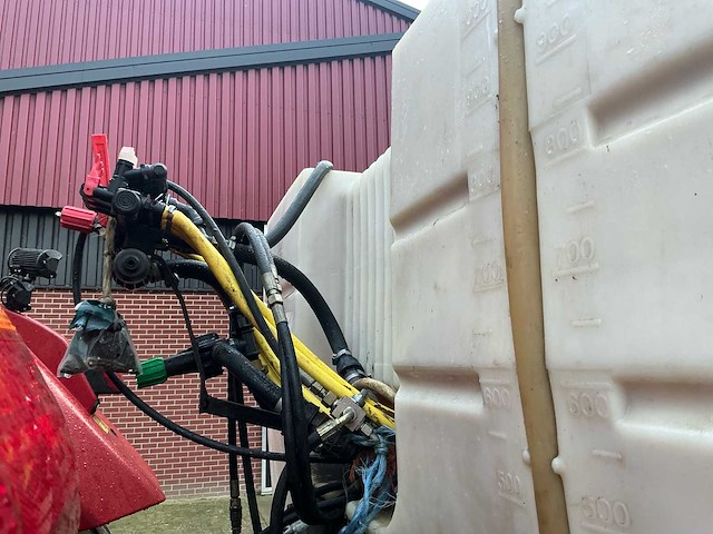 Holder is1000 gedragen veldspuit 21m - afbeelding 18 van  20