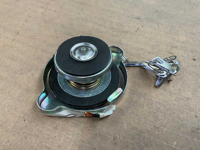 Holdwell filler opening cap - afbeelding 2 van  3