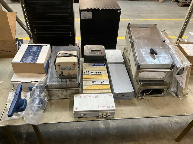 Holec partij schakelkasten - afbeelding 1 van  8