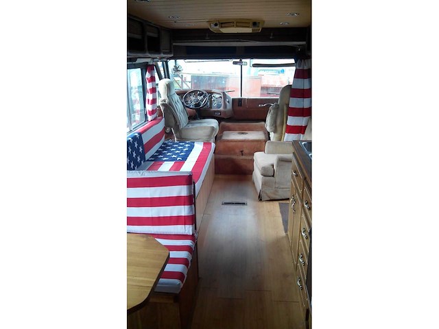 Holiday rambler - 7,4 liter big block mega camper “airstream” - afbeelding 10 van  34