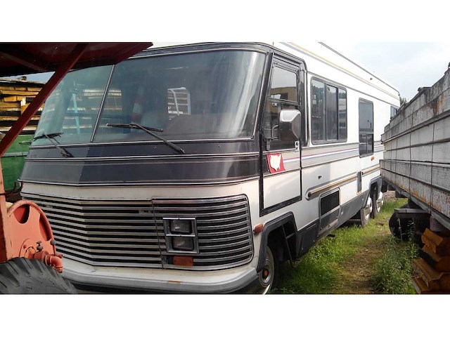 Holiday rambler - 7,4 liter big block mega camper “airstream” - afbeelding 1 van  34