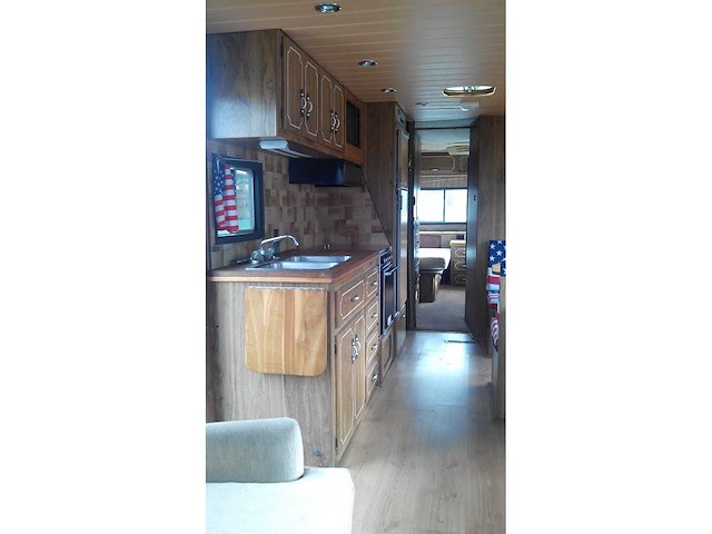 Holiday rambler - 7,4 liter big block mega camper “airstream” - afbeelding 13 van  34
