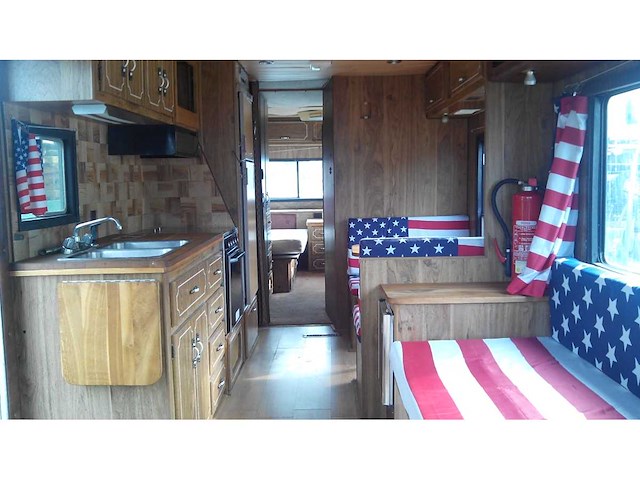 Holiday rambler - 7,4 liter big block mega camper “airstream” - afbeelding 14 van  34