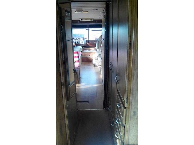 Holiday rambler - 7,4 liter big block mega camper “airstream” - afbeelding 19 van  34