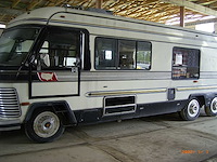 Holiday rambler - 7,4 liter big block mega camper “airstream” - afbeelding 12 van  34