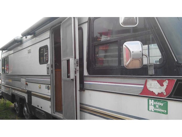 Holiday rambler - 7,4 liter big block mega camper “airstream” - afbeelding 33 van  34