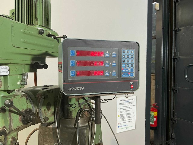 Holke - f10-v - universal milling machine - 1973 - afbeelding 1 van  11