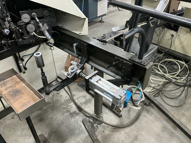 Holland mechanics dc-b + cs-a + fe-c fiets wiel productielijn - afbeelding 8 van  12
