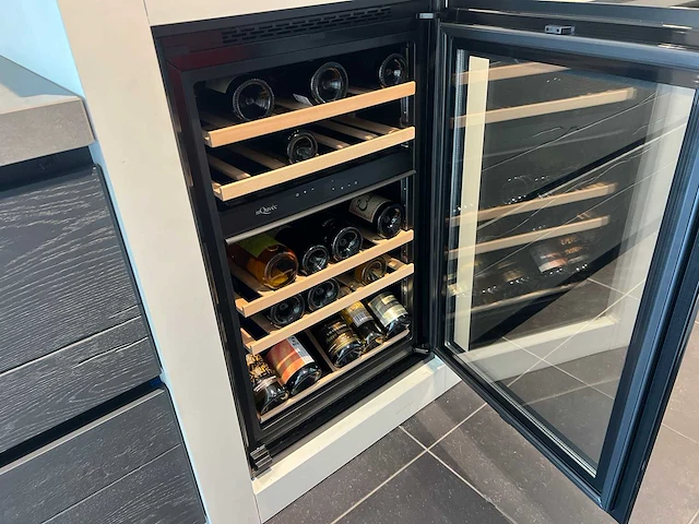 Hollands maatwerk® - showroomkeuken met apparatuur - afbeelding 2 van  44