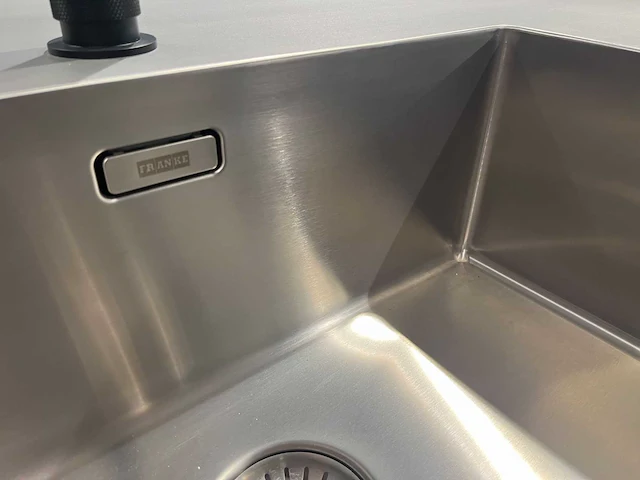 Hollands maatwerk® - showroomkeuken met apparatuur - afbeelding 34 van  44