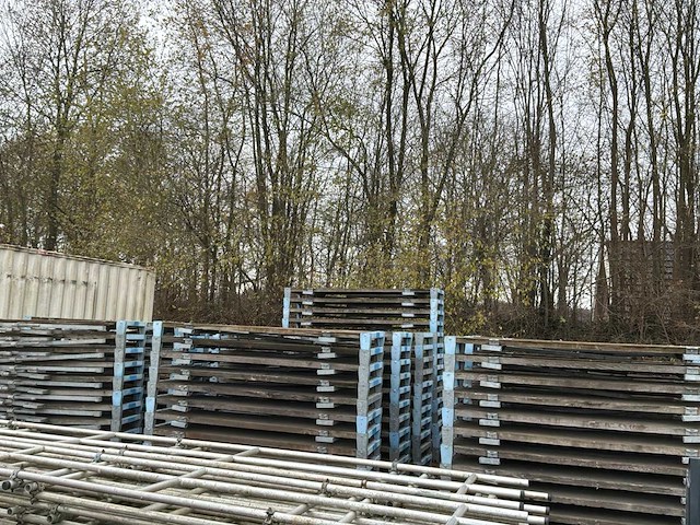 Holle wand steiger (100x) - afbeelding 9 van  9