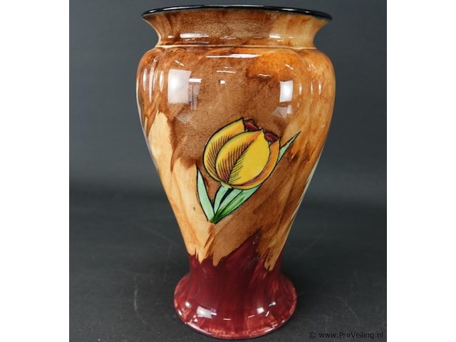Hollinshead & kirkham (h&k) tunstall handgeschilderde keramische vaas in het tulip time patroon - afbeelding 3 van  5