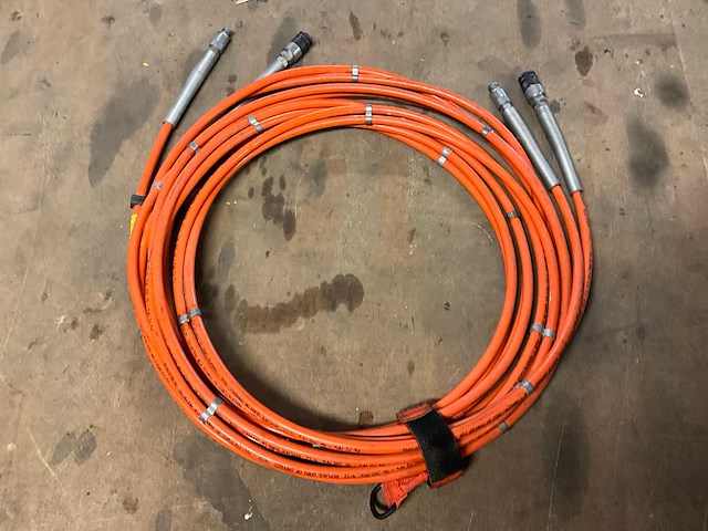Holmatro 10 meter dubbele hydraulische hogedrukslang - afbeelding 1 van  4