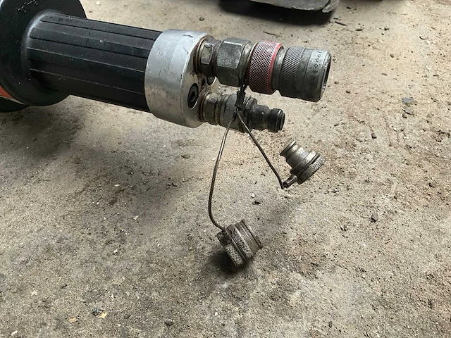 Holmatro hydraulische knipper - afbeelding 4 van  4
